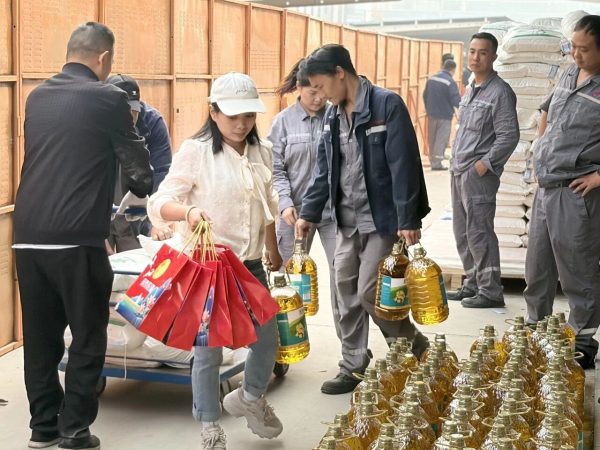 Mingtai Aluminum Shares Mid-Autumn Gifts